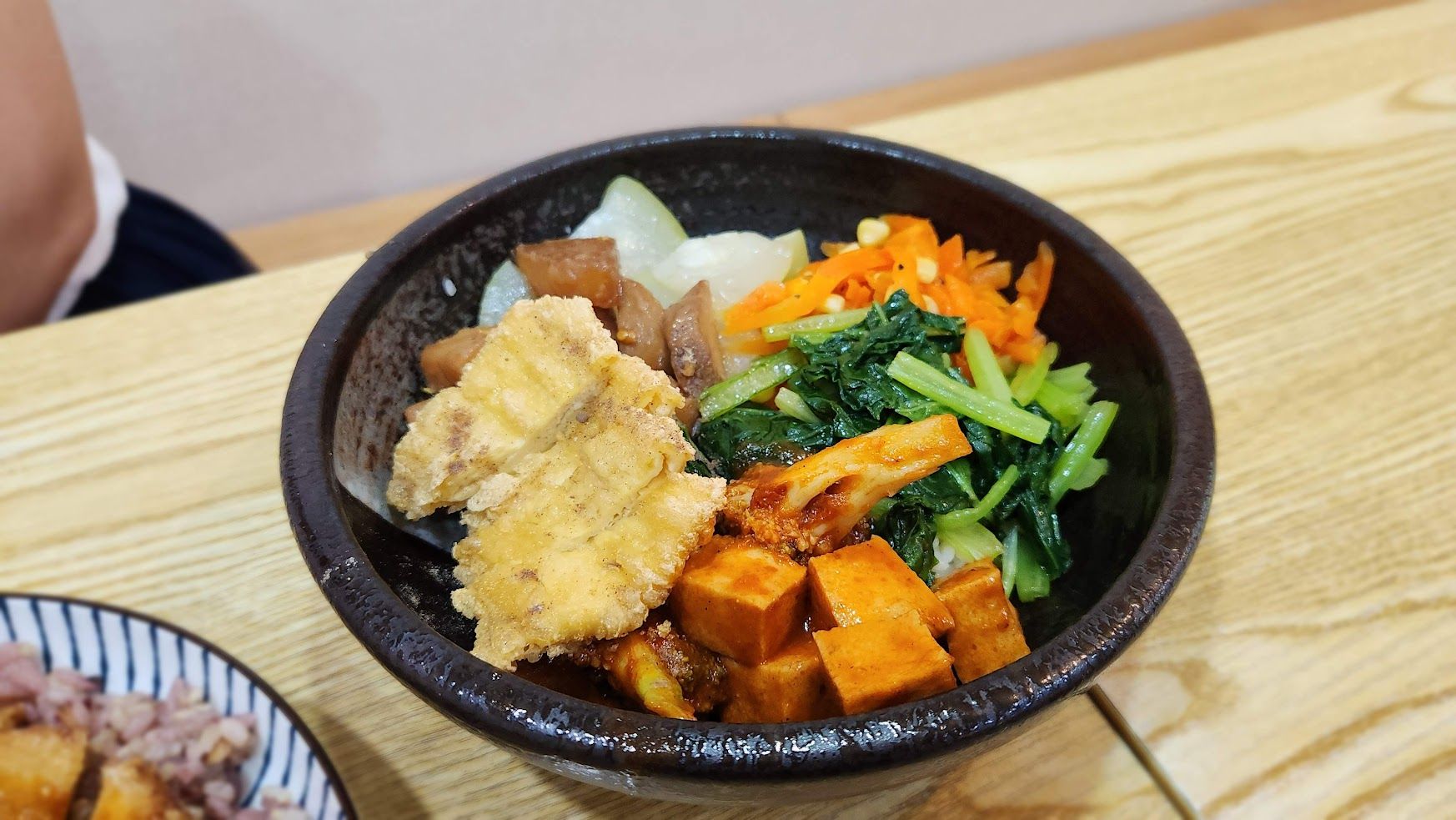 小植茁椒鹽豆包飯