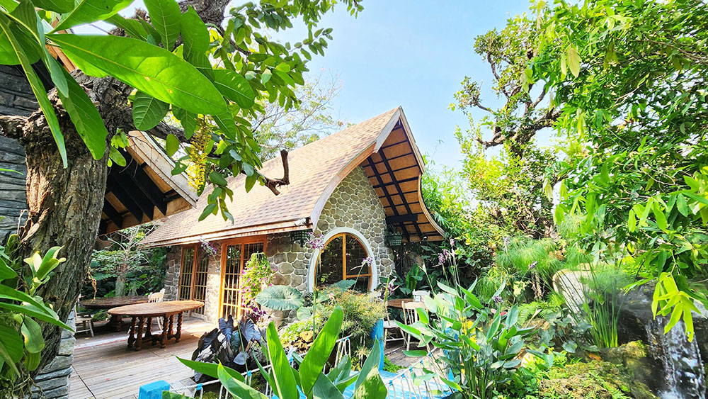 泰國網美咖啡廳 Park Sathorn & The Village 有一家有蔬食菜單唷!皮皮帶你咖啡廳踩點與美拍環境大解密