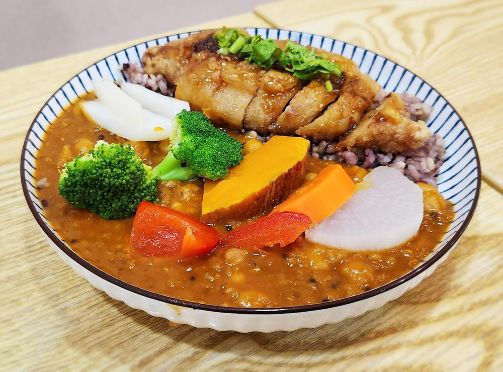 蔬食.素食餐廳推薦 南港《尊上食坊》《新增南港蔬食餐廳介紹 2025更新版》